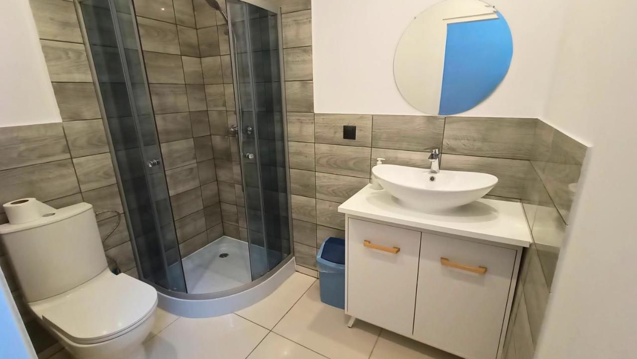 Smart Stay Hostel גדינייה מראה חיצוני תמונה
