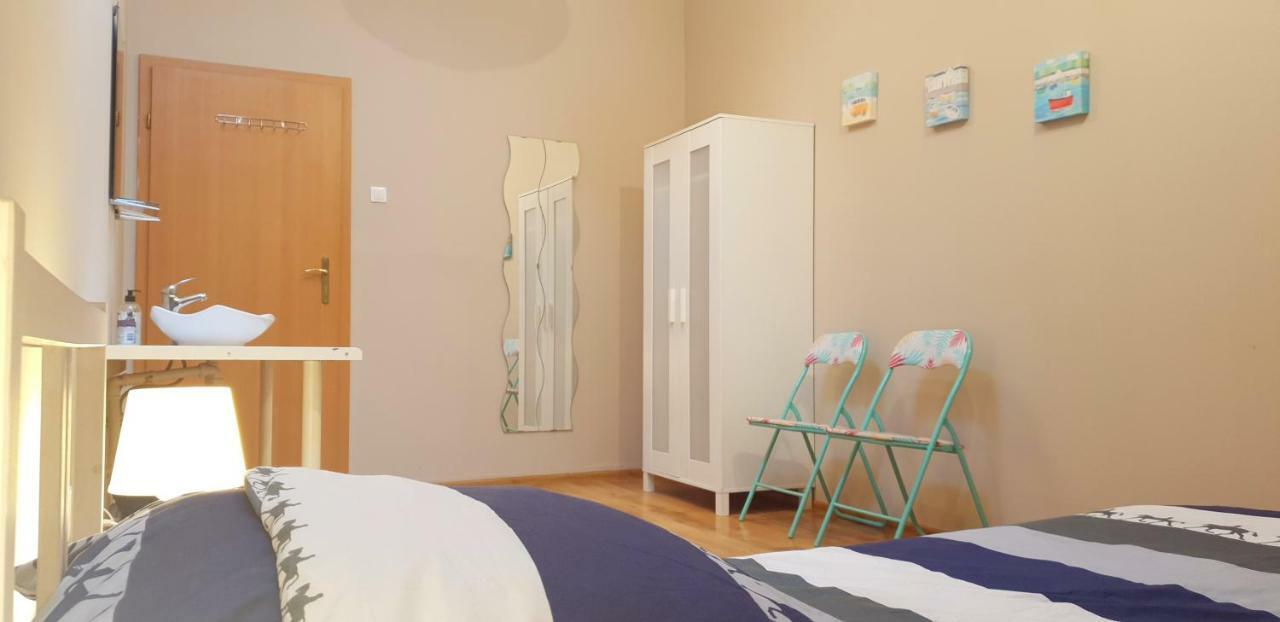 Smart Stay Hostel גדינייה מראה חיצוני תמונה
